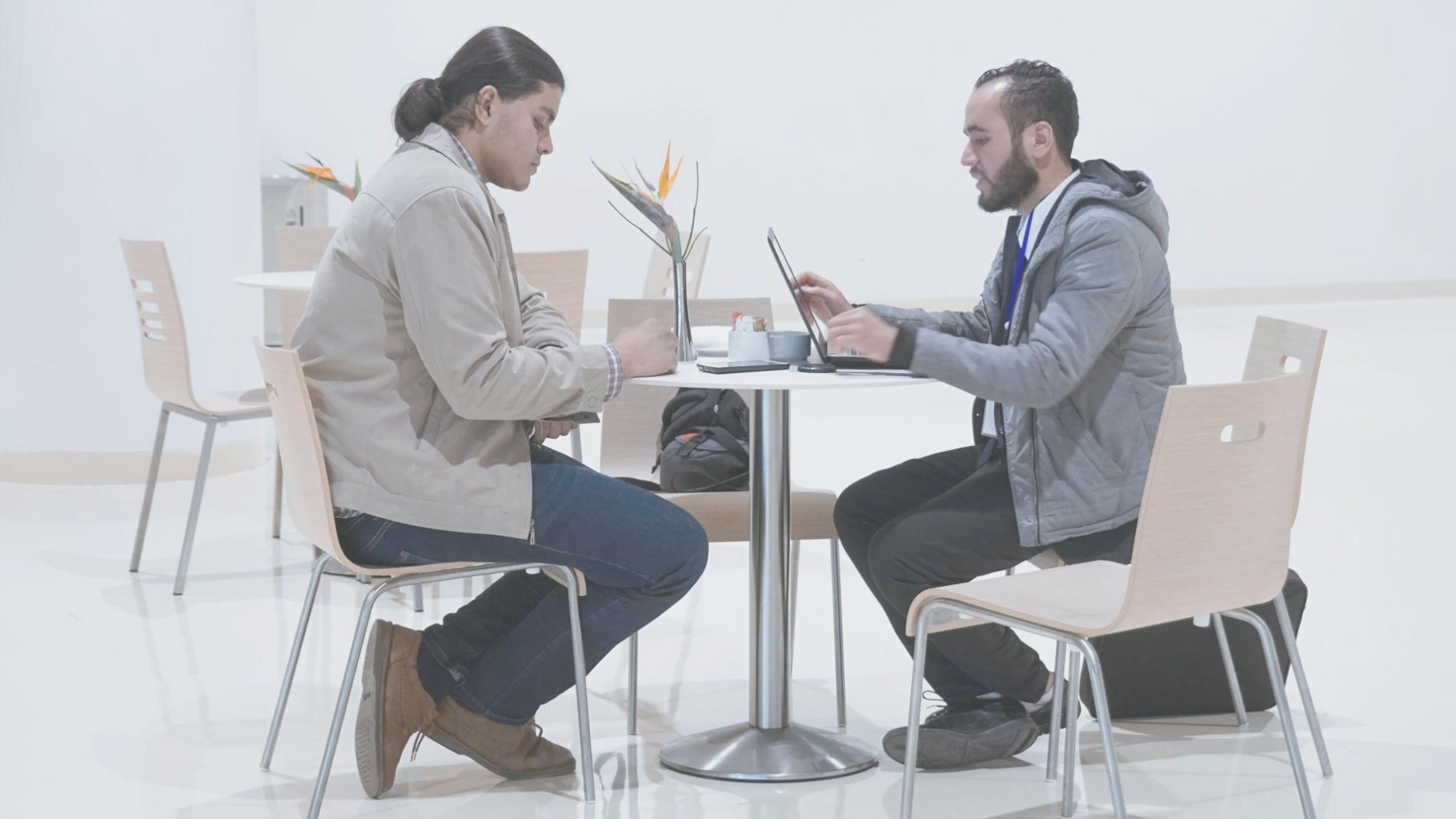 Sesión de trabajo práctica con análisis financiero en tiempo real